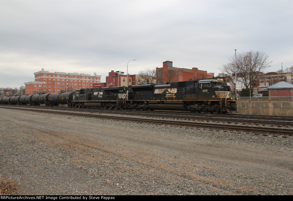 NS 1145 and 7517 take train 10K east